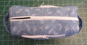 Closed rectangular zipper pouch